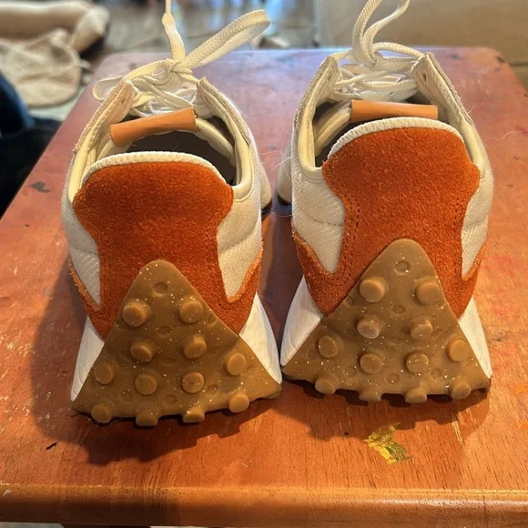 Bought them, worn 3 times. Did not fit. - Picture 3 of 6